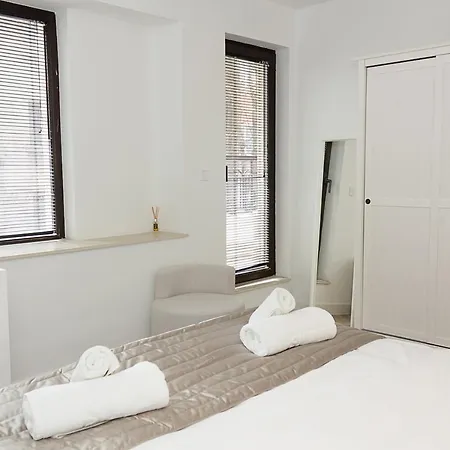 Three Private Near Port Of By Flat Mаnager 公寓 瓦爾納