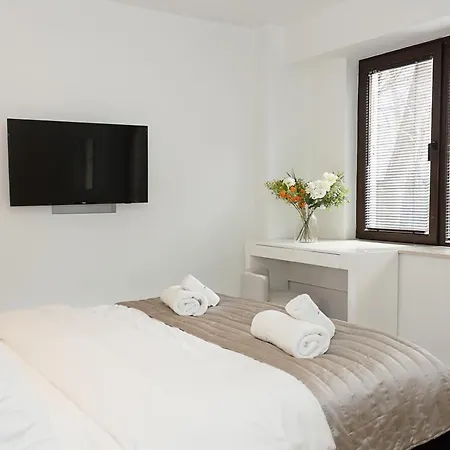 公寓 Three Private Near Port Of By Flat Mаnager 瓦爾納