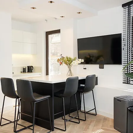 Apartament Three Private Near Port Of By Flat Mаnager