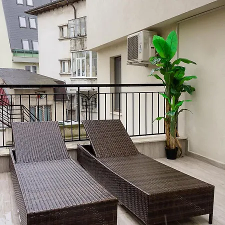 公寓 Three Private Near Port Of By Flat Mаnager *